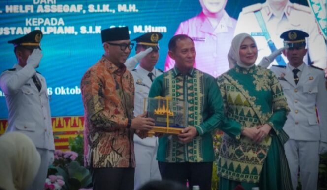 
					Gubernur Lampung Minta Kapolda Baru Kawal Program Pembangunan dan Perkuat Pelayanan Publik